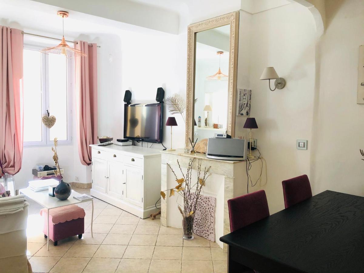 Appartement De Charme Au Coeur De Сен Тропе Екстериор снимка